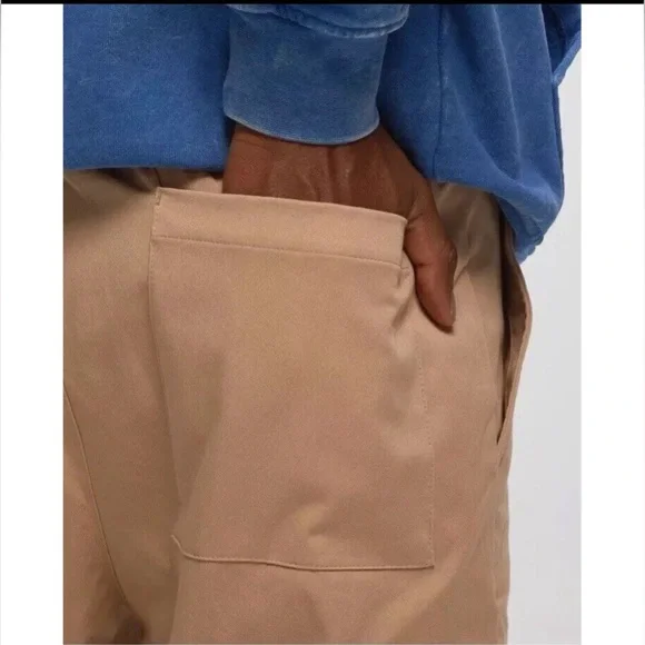 Nike Air Jordan Essentials Utility Cargo Pants color Desert Mens Size Small - Picture 13 of 15